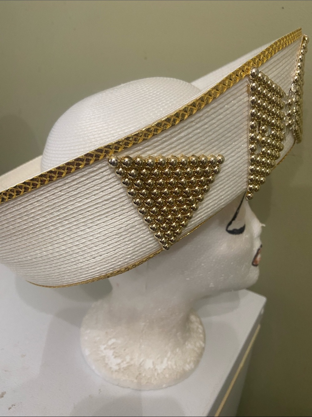 Really Cute Dress Hat / Church Hat - Picture 3 of 8